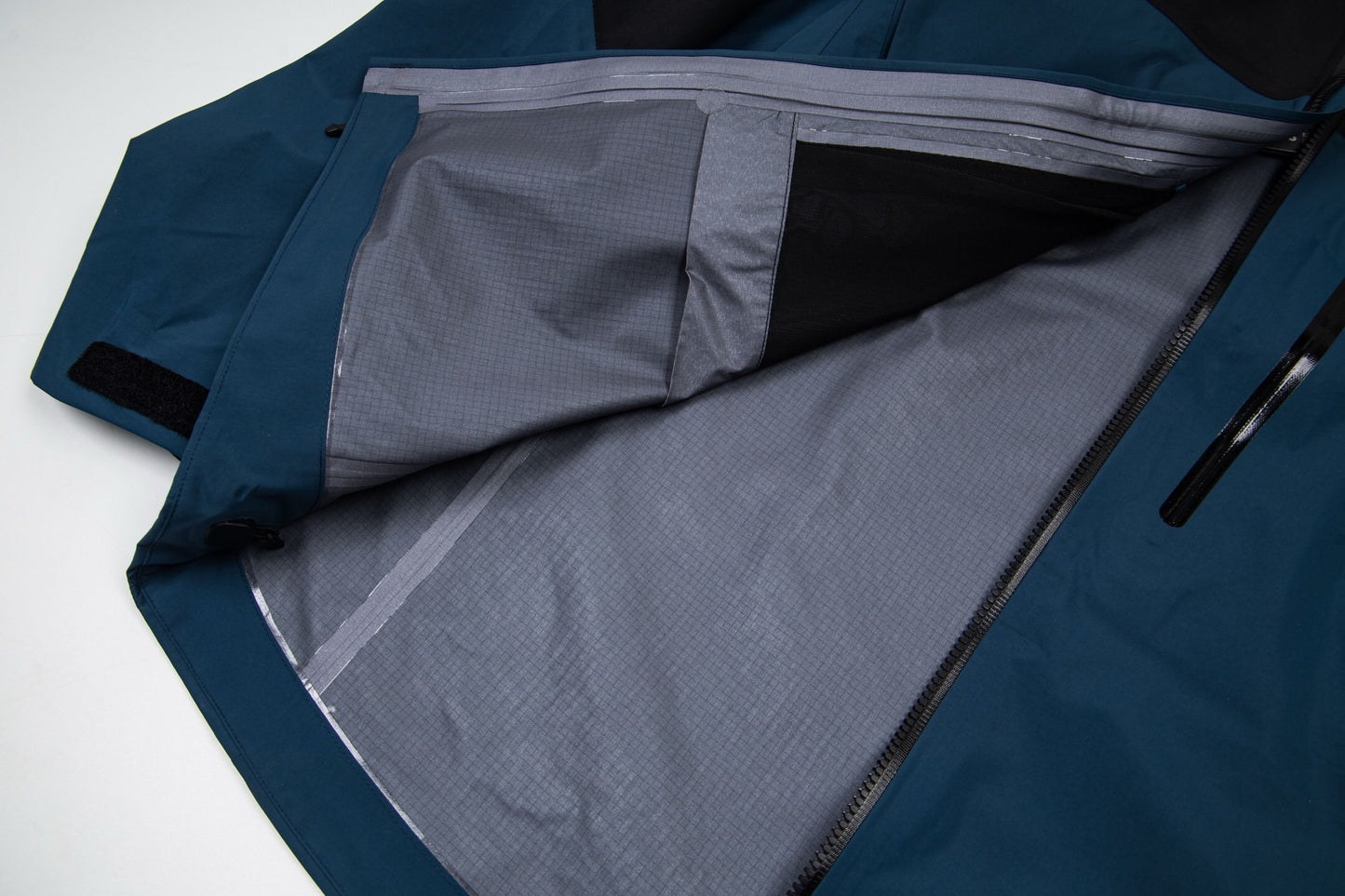 Arc'teryx Alpha SV