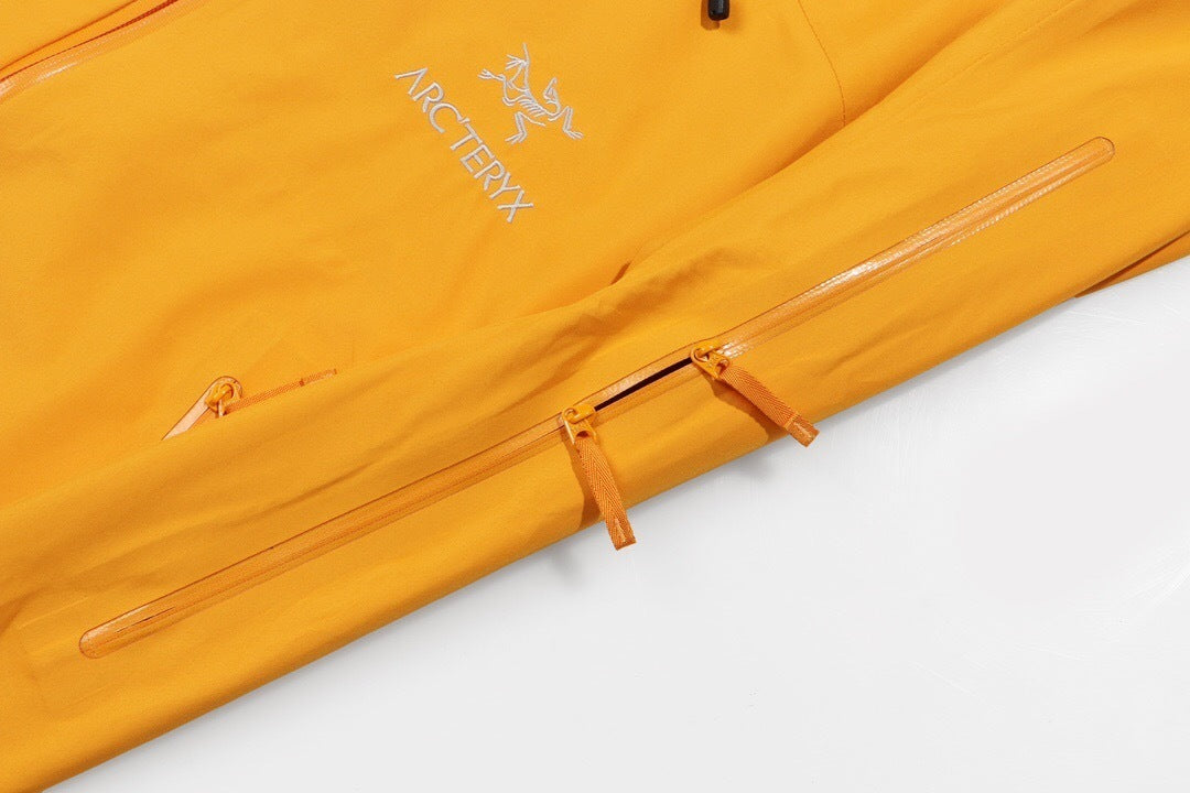 Arc'teryx Beta LT