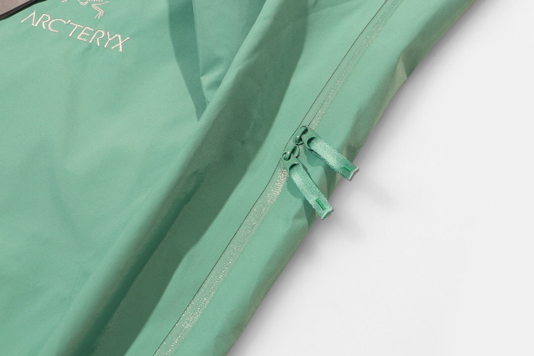 Arc'teryx Beta LT